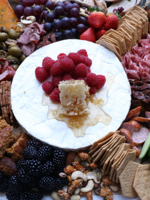 An image showing lots of different kinds of breakfast food